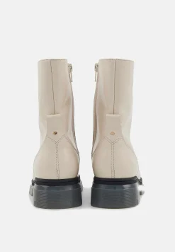 Bons baisers Beth Cheap