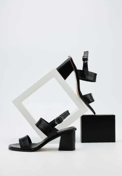 Bons baisers Hester Clearance